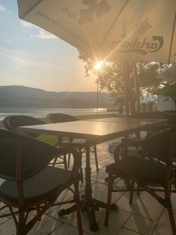 Riviera By Queens Hotel And Resort Gura Văii Kültér fotó
