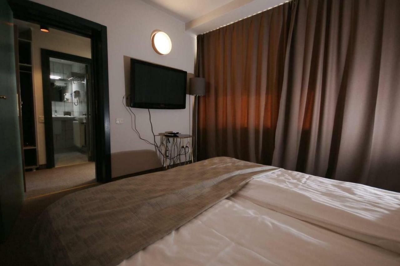Riviera By Queens Hotel And Resort Gura Văii Kültér fotó