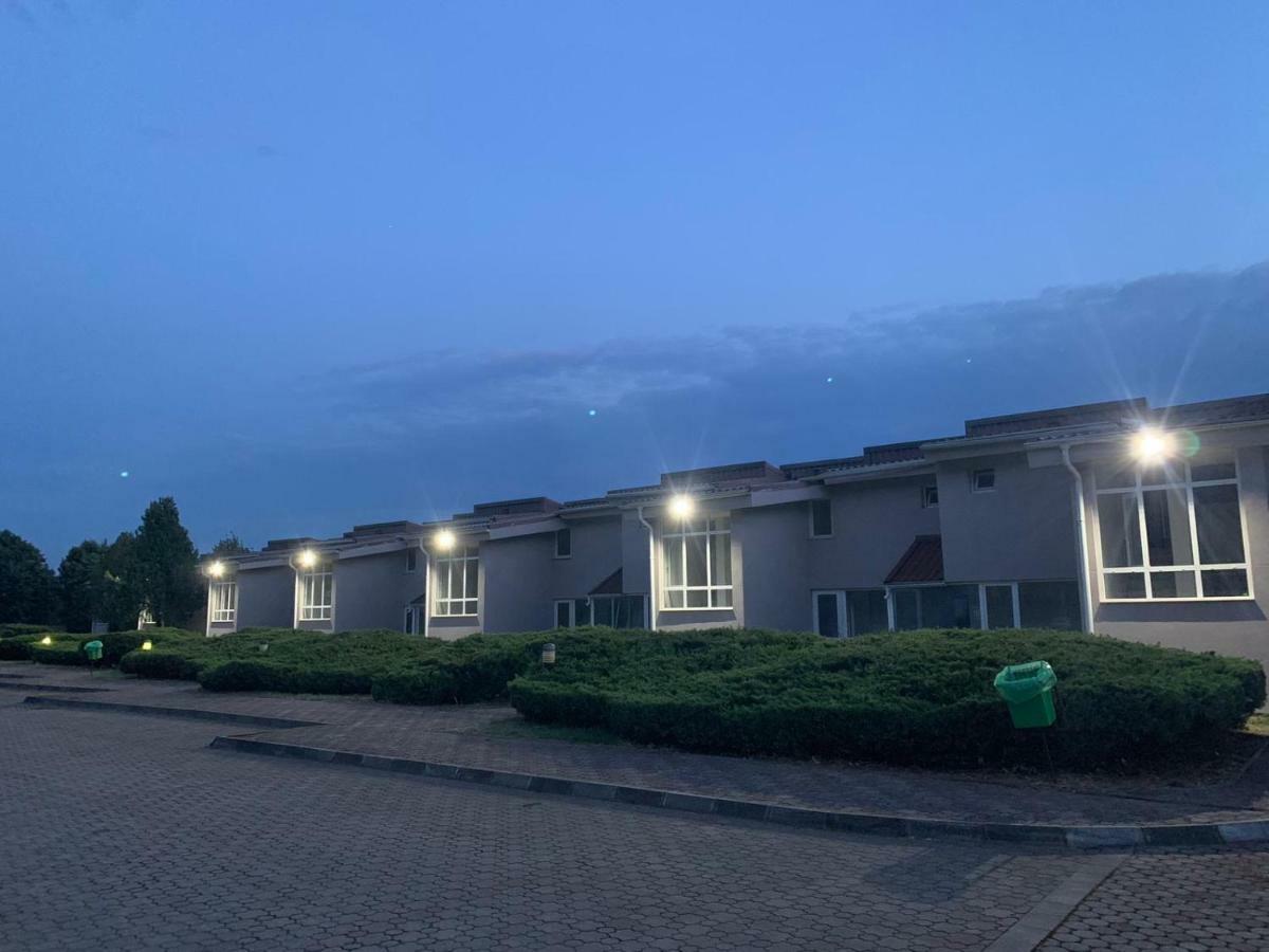 Riviera By Queens Hotel And Resort Gura Văii Kültér fotó