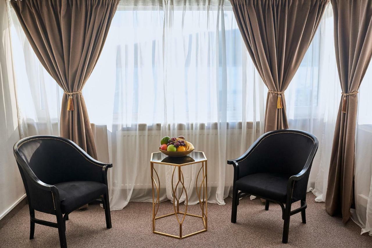 Riviera By Queens Hotel And Resort Gura Văii Kültér fotó