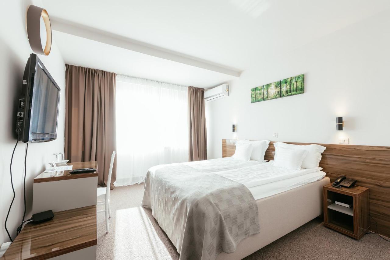 Riviera By Queens Hotel And Resort Gura Văii Kültér fotó