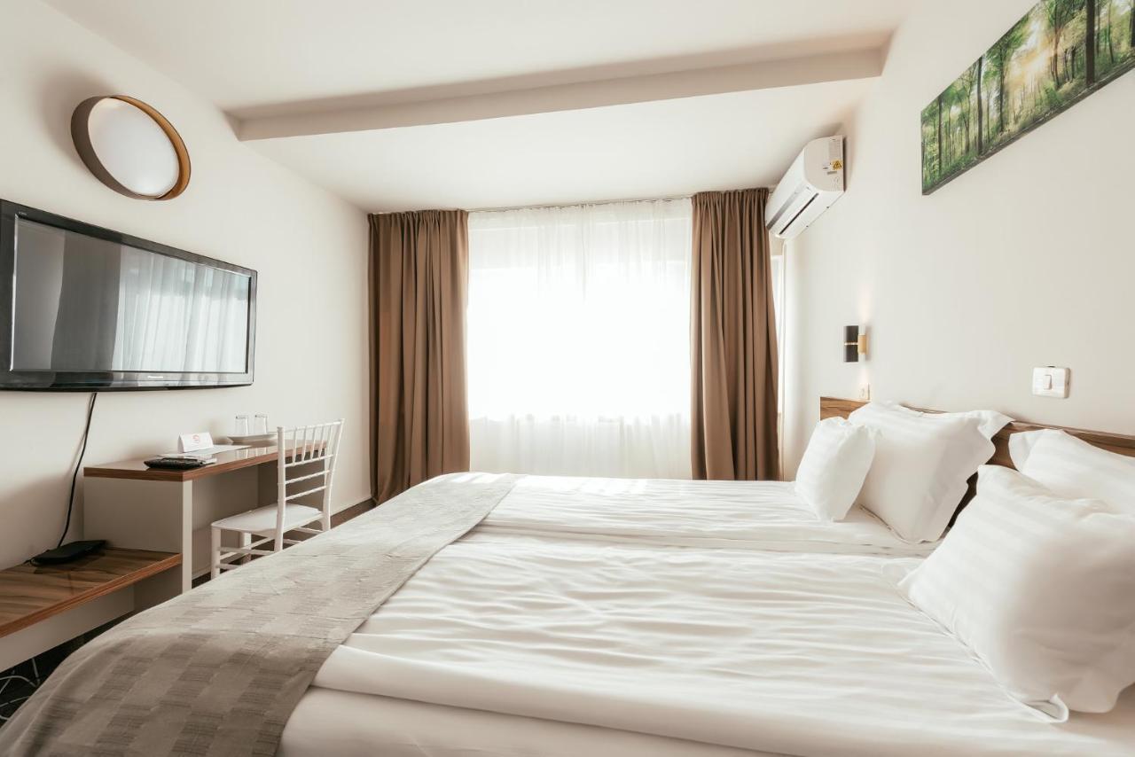 Riviera By Queens Hotel And Resort Gura Văii Kültér fotó